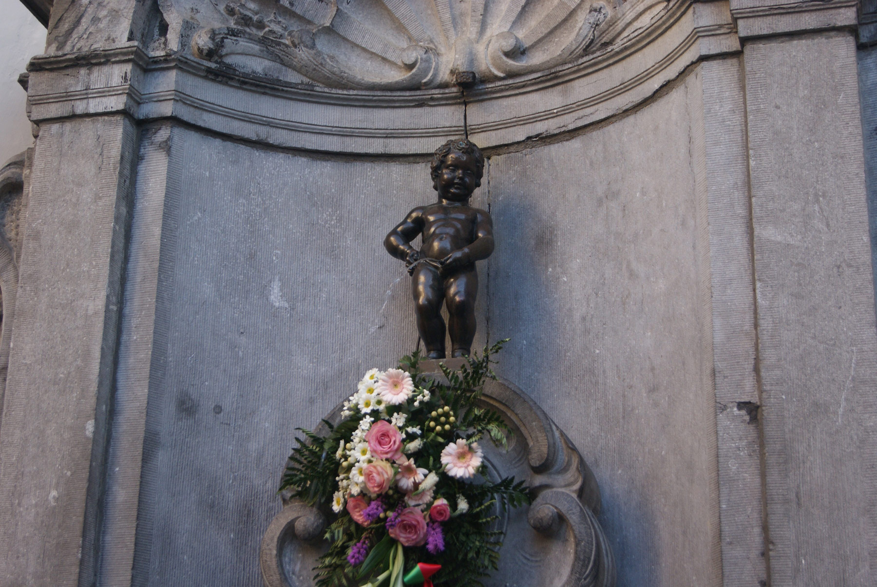 photo bruxelles belgique ville Manneken-Pis statue fontaine