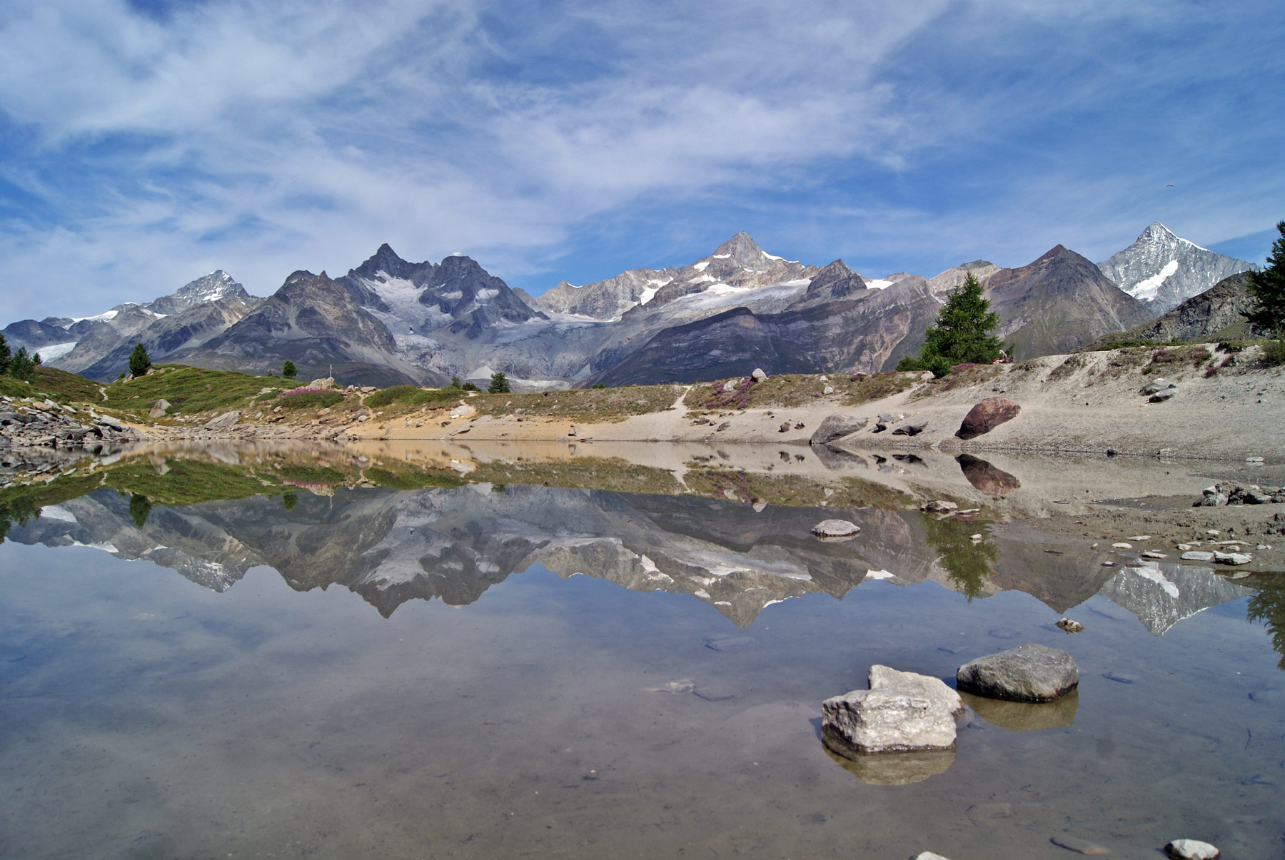 photo le valais Suisse Alpes paysage lac Zermatt chemin des 5 lacs